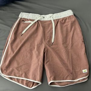 Vuori banks shorts LG